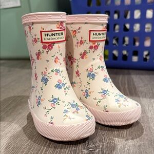Hunter x Loveshackfancy Rain Boots - Cream and Pink